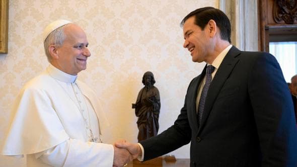 Papa Leone aspetta il segretario di Stato Usa: mano tesa dopo gli attacchi ma fermezza per la pace