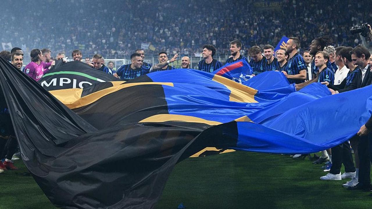 Inter, la notte del 21° scudetto: la gioia di un gruppo che un anno fa perse tutto sul traguardo | Classifica